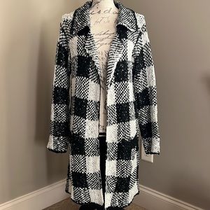 VENUS Black and White Checkered Cardigan